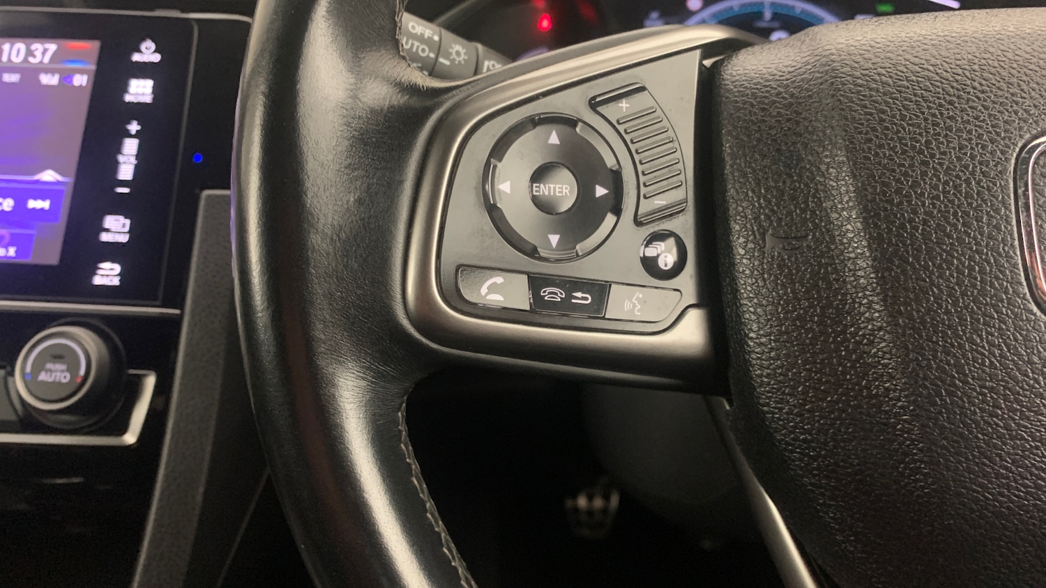Used Honda Civic 2018 for sale - 75721494: Photo 19