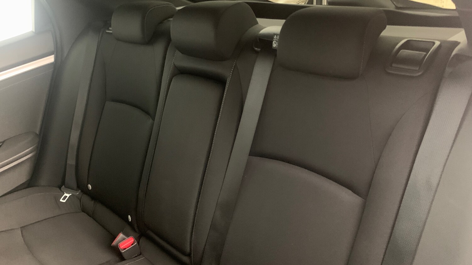 Used Honda Civic 2018 for sale - 75721494: Photo 8