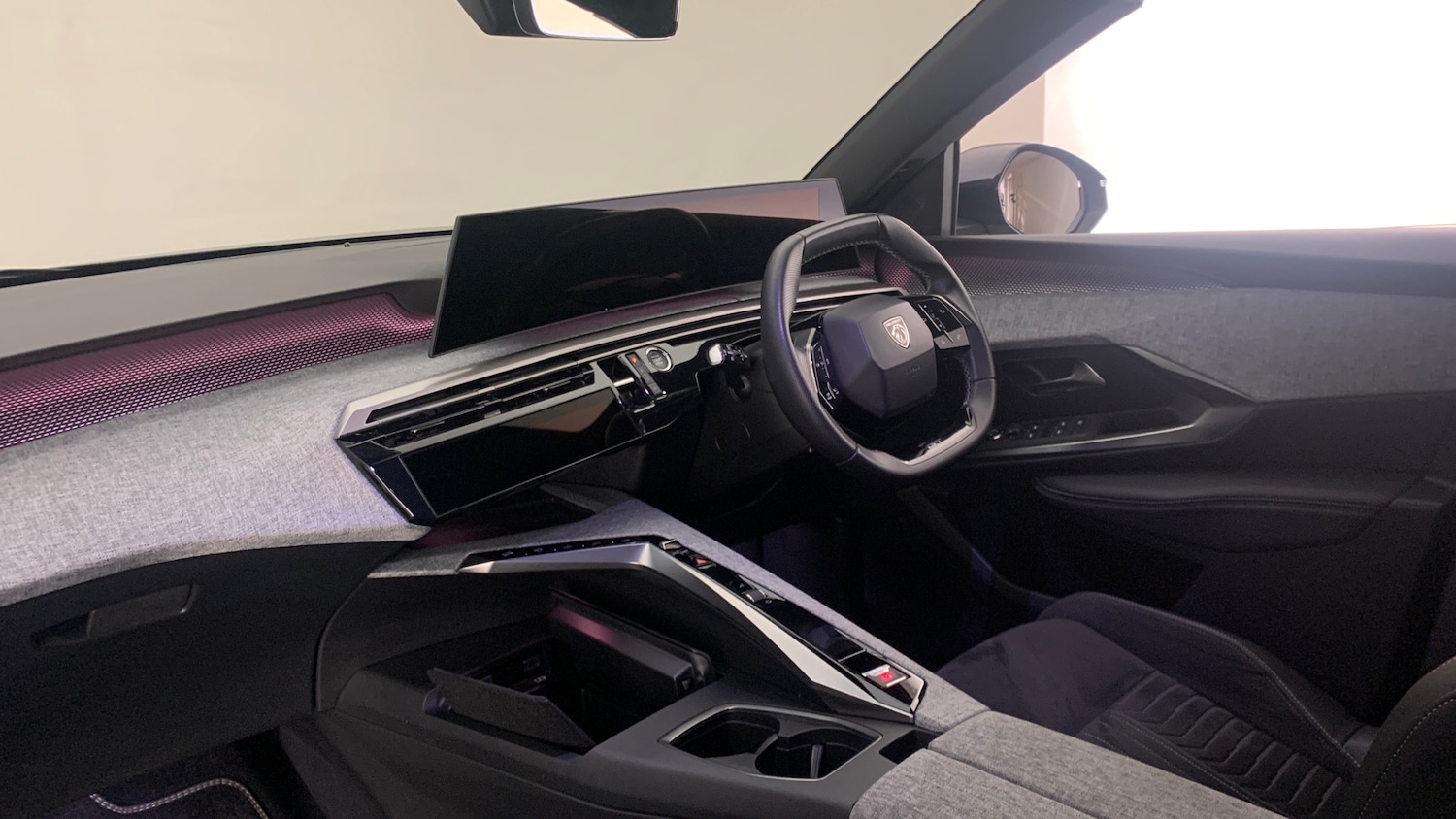 Used Peugeot 5008 2024 for sale - 77613560: Photo 2