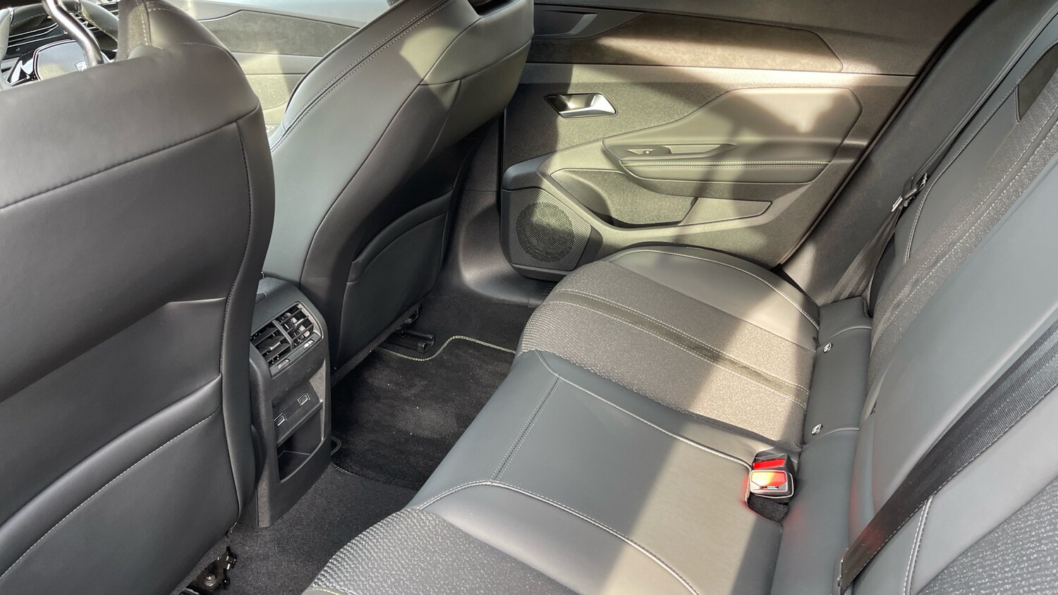 Used Peugeot 408 2025 for sale - 77372285: Photo 32