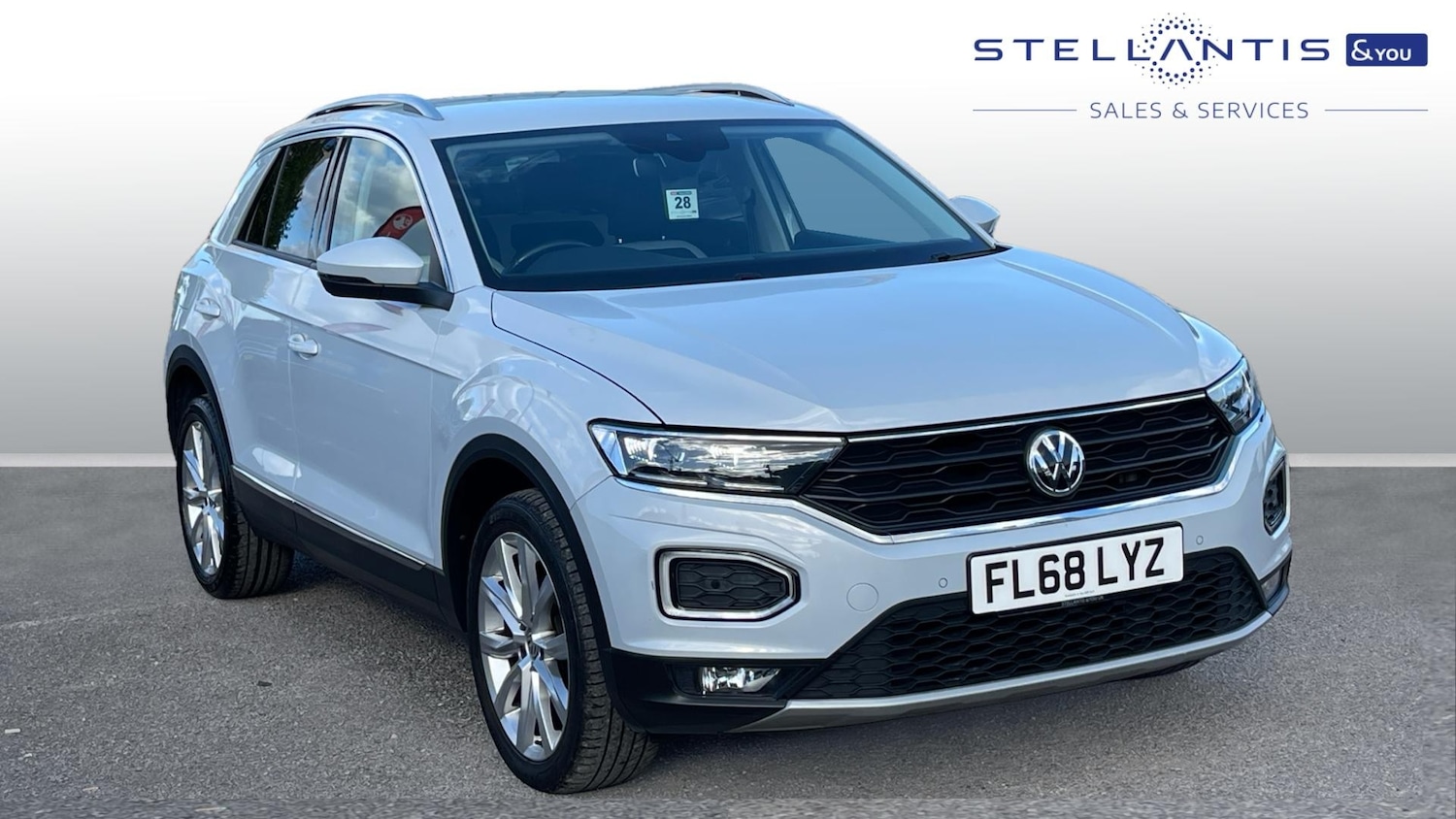 Used Volkswagen T-Roc 2018 for sale - 76887945: Photo 1