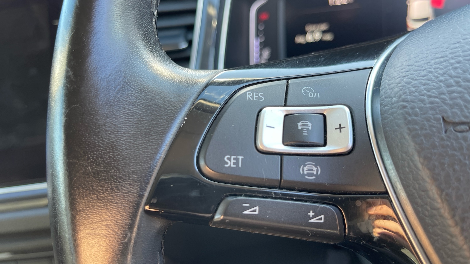 Used Volkswagen T-Roc 2018 for sale - 76887945: Photo 23