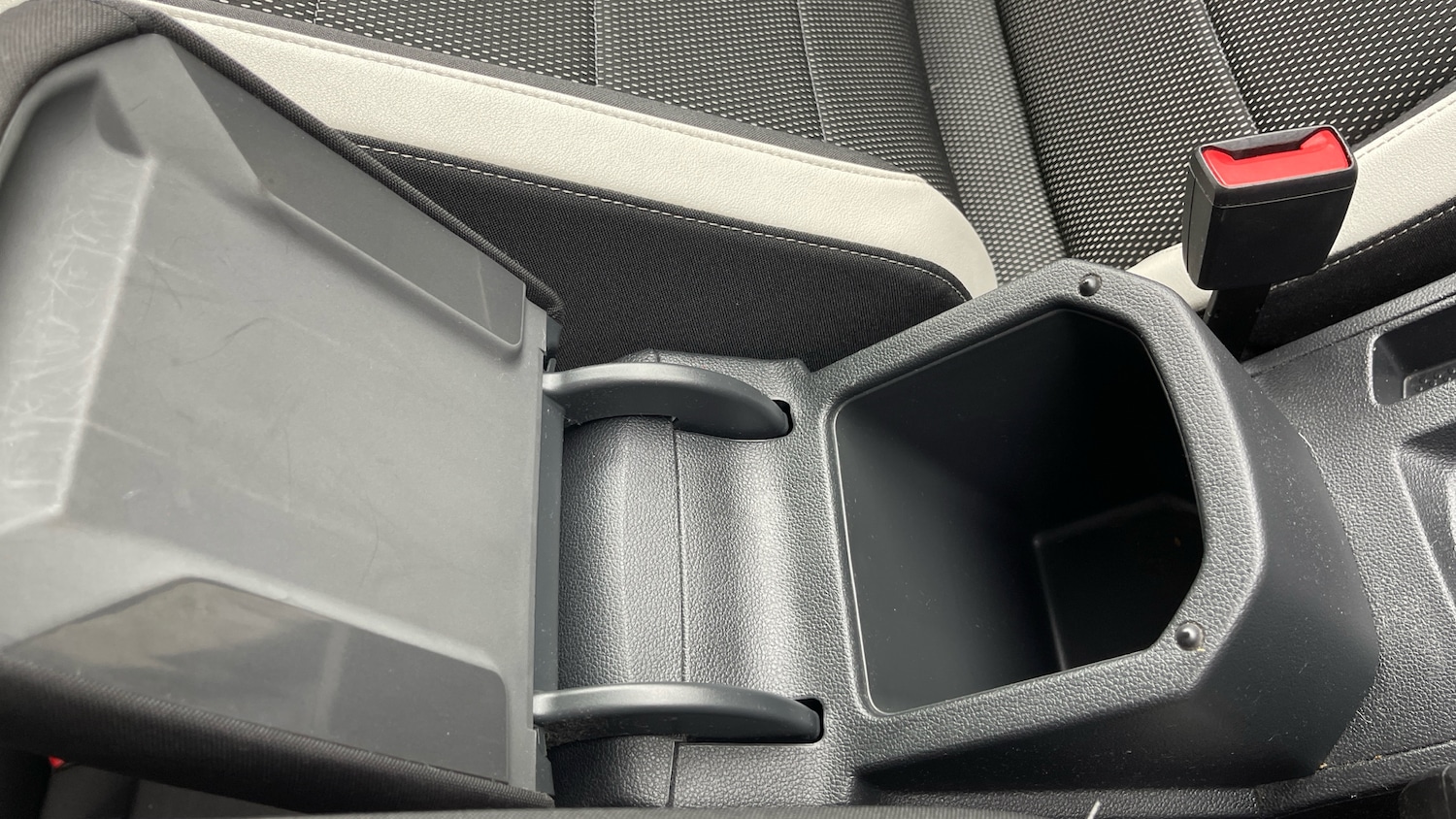 Used Volkswagen T-Roc 2018 for sale - 76887945: Photo 33