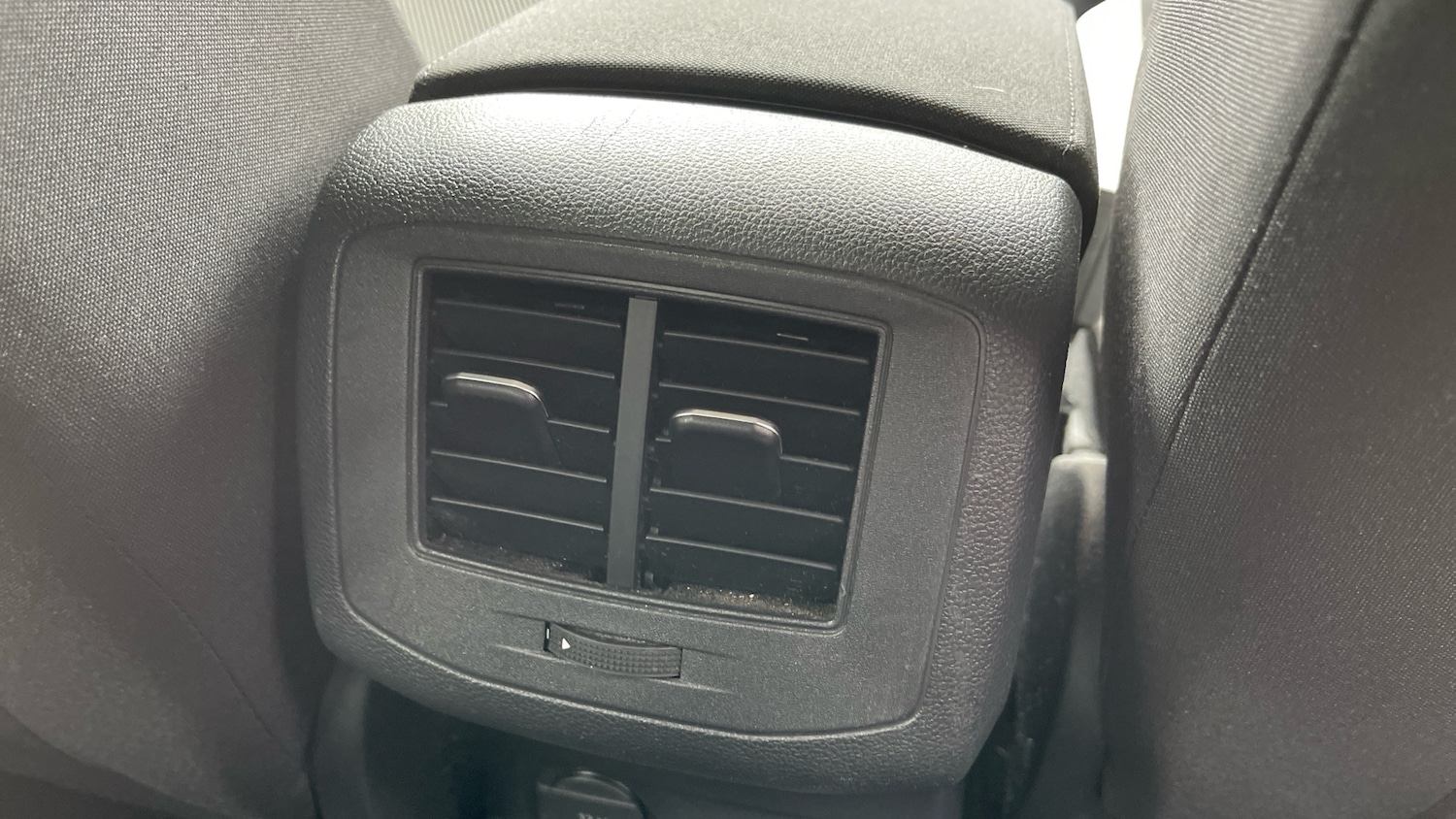 Used Volkswagen T-Roc 2018 for sale - 76887945: Photo 39