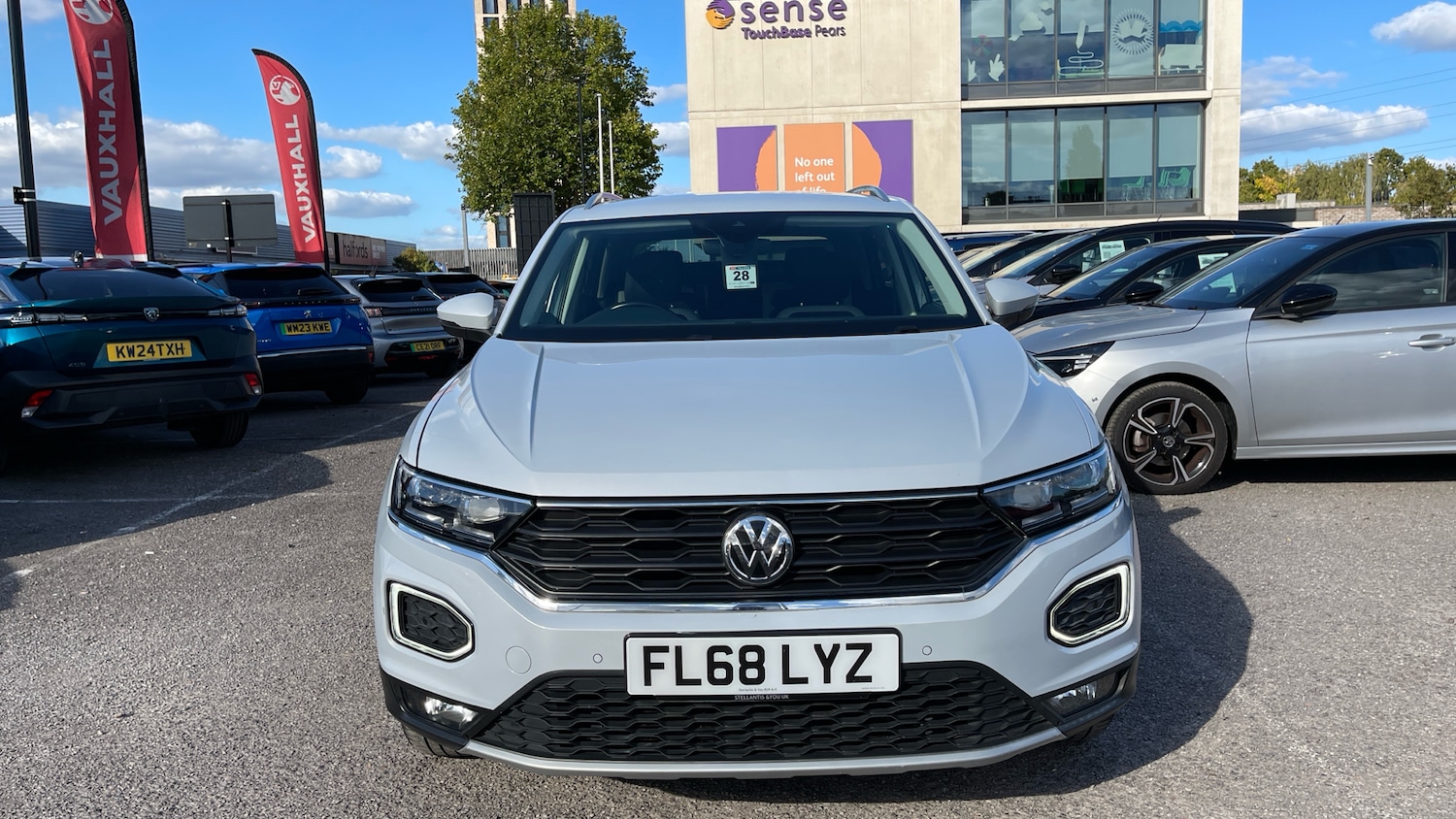 Used Volkswagen T-Roc 2018 for sale - 76887945: Photo 8