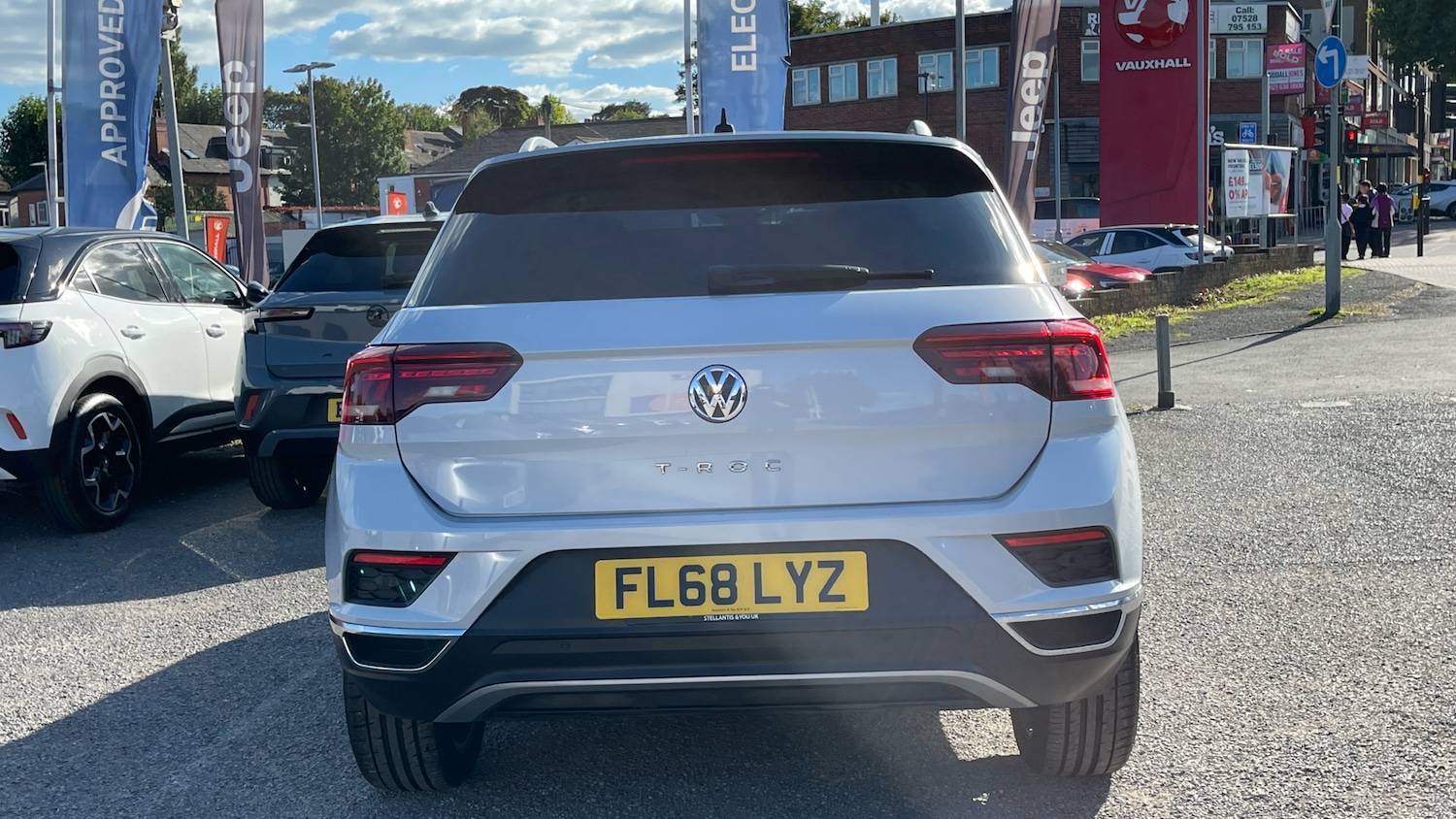 Used Volkswagen T-Roc 2018 for sale - 76887945: Photo 9