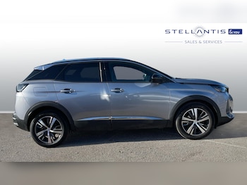 Used Peugeot 3008 2023 for sale - 76154017: Photo 2