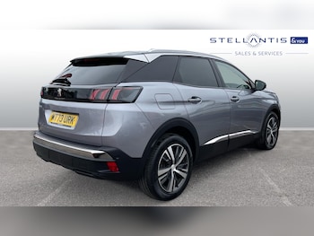 Used Peugeot 3008 2023 for sale - 76154017: Photo 3