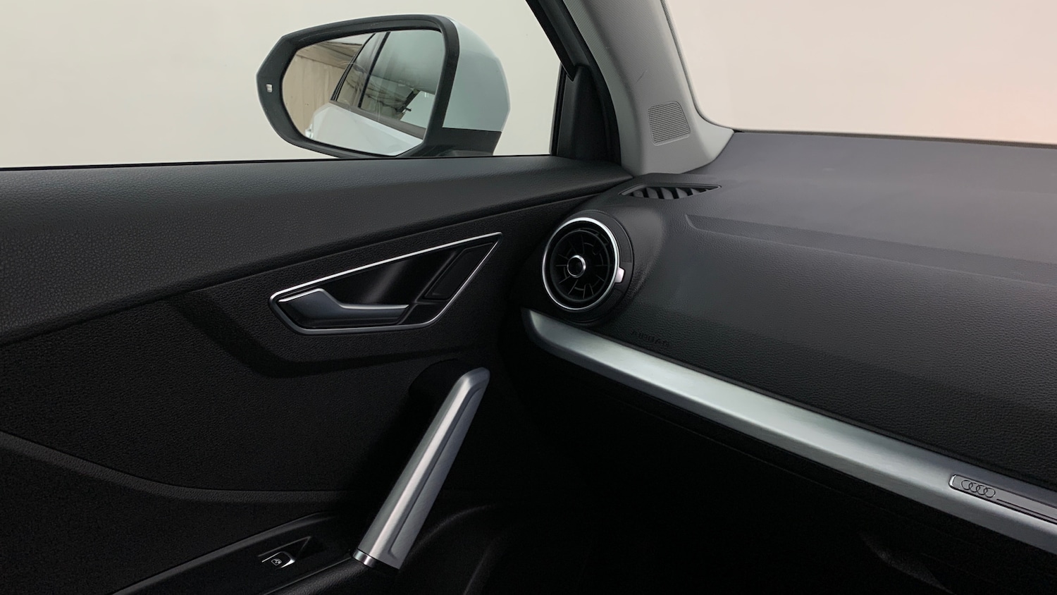 Used Audi Q2 2018 for sale - 77218062: Photo 38