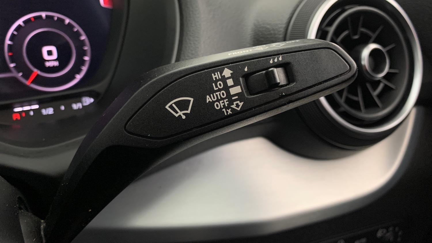 Used Audi Q2 2018 for sale - 77218062: Photo 42