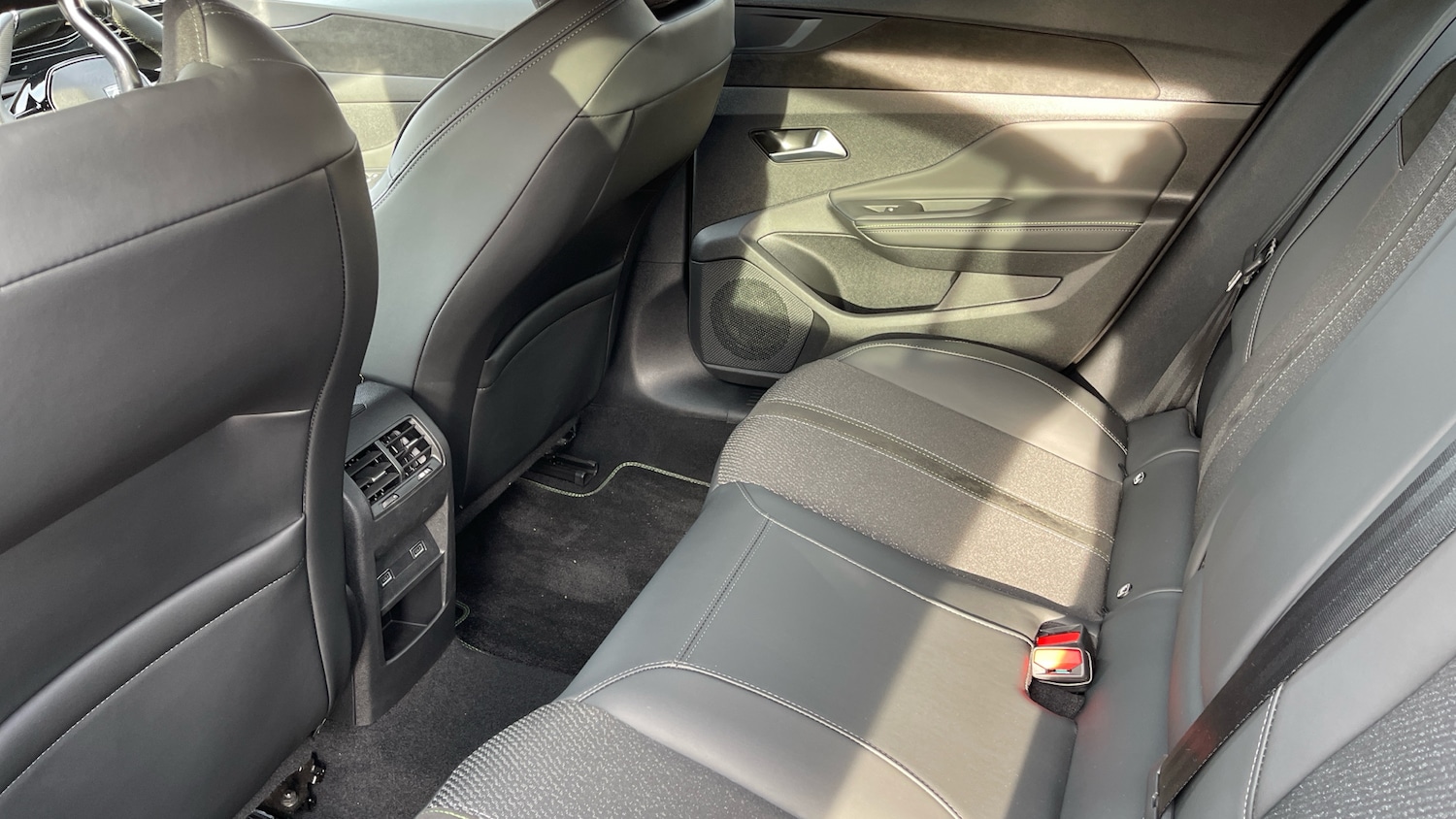 Used Peugeot 408 2025 for sale - 77204863: Photo 32