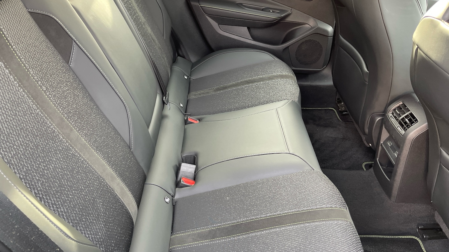 Used Peugeot 408 2025 for sale - 77204863: Photo 40