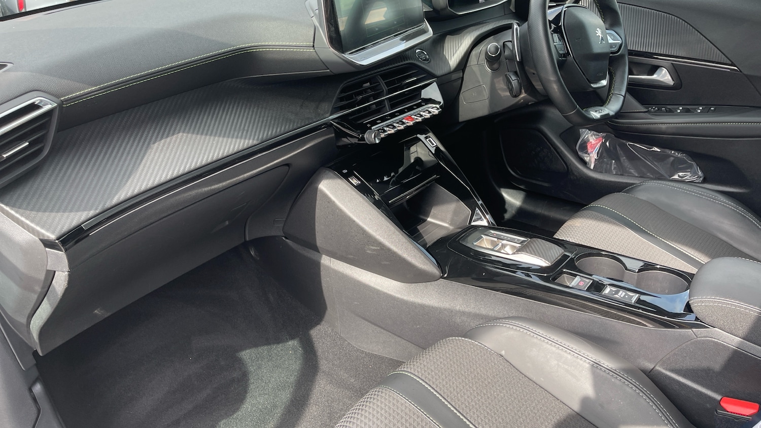 Used Peugeot 208 2022 for sale - 75840924: Photo 12