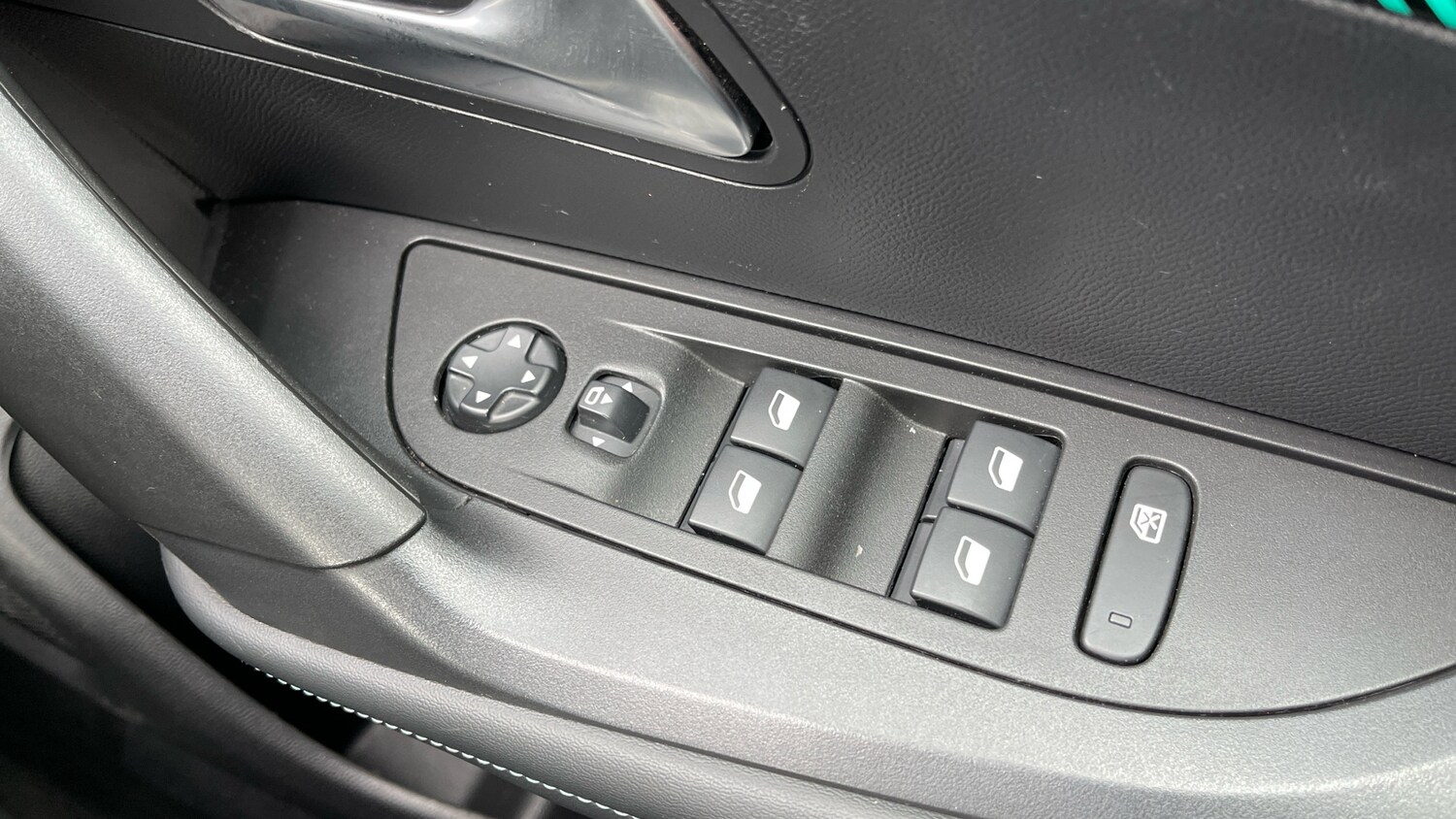 Used Peugeot 2008 2022 for sale - 78220562: Photo 22