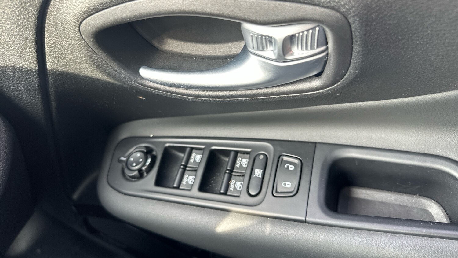 Used Jeep Renegade 2021 for sale - 77994659: Photo 22