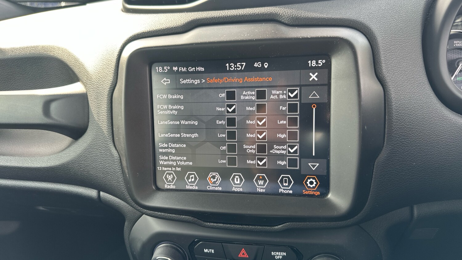 Used Jeep Renegade 2021 for sale - 77994659: Photo 30