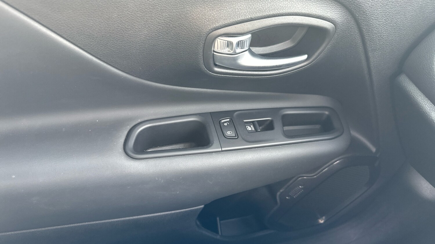 Used Jeep Renegade 2021 for sale - 77994659: Photo 41