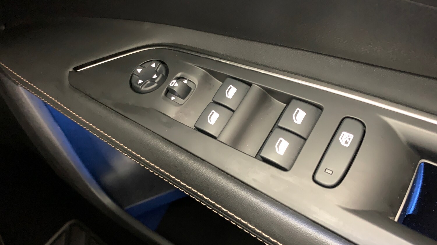 Used Peugeot 3008 2020 for sale - 78205959: Photo 39