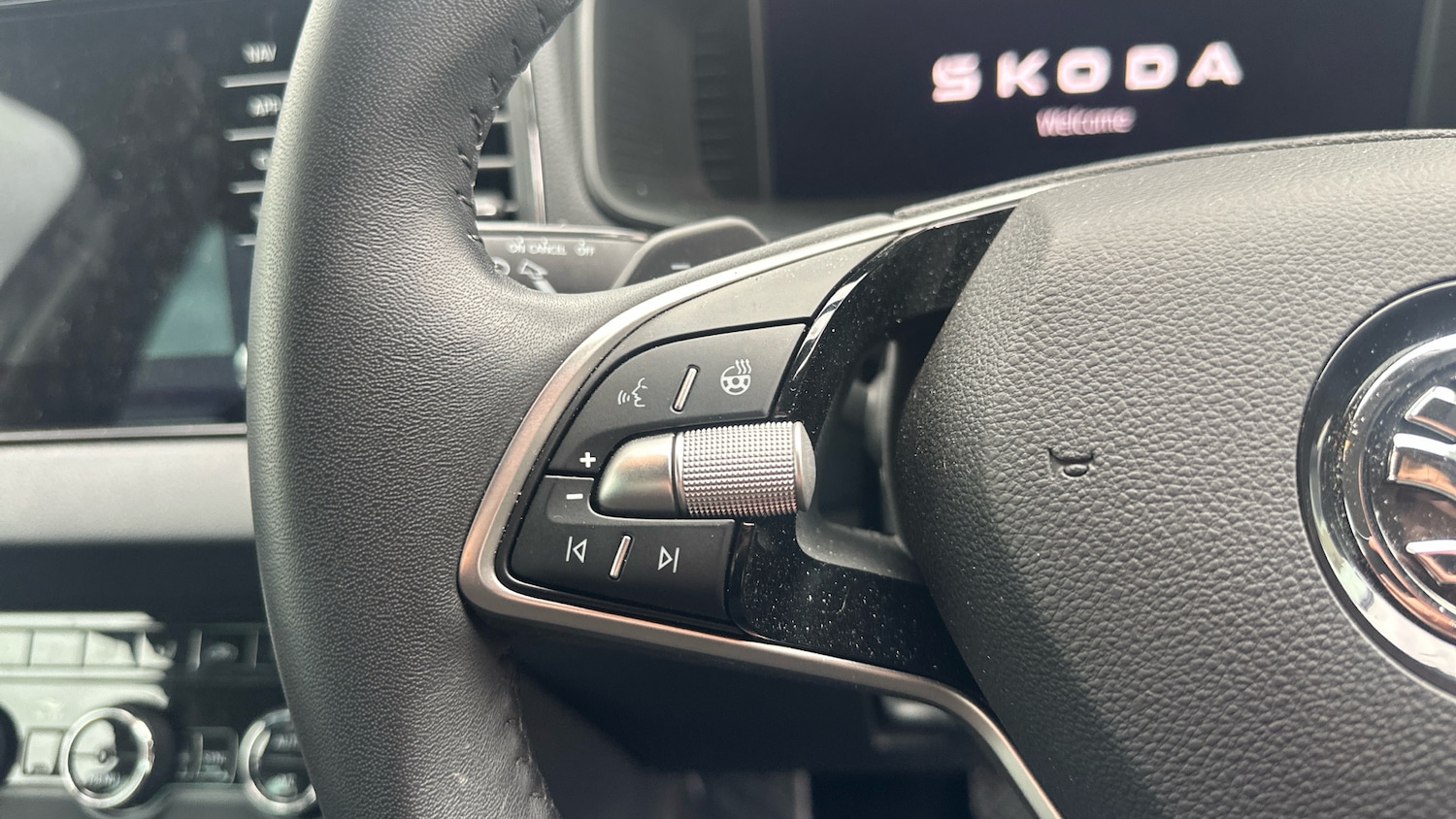 Used Skoda Karoq 2024 for sale - 77684939: Photo 23