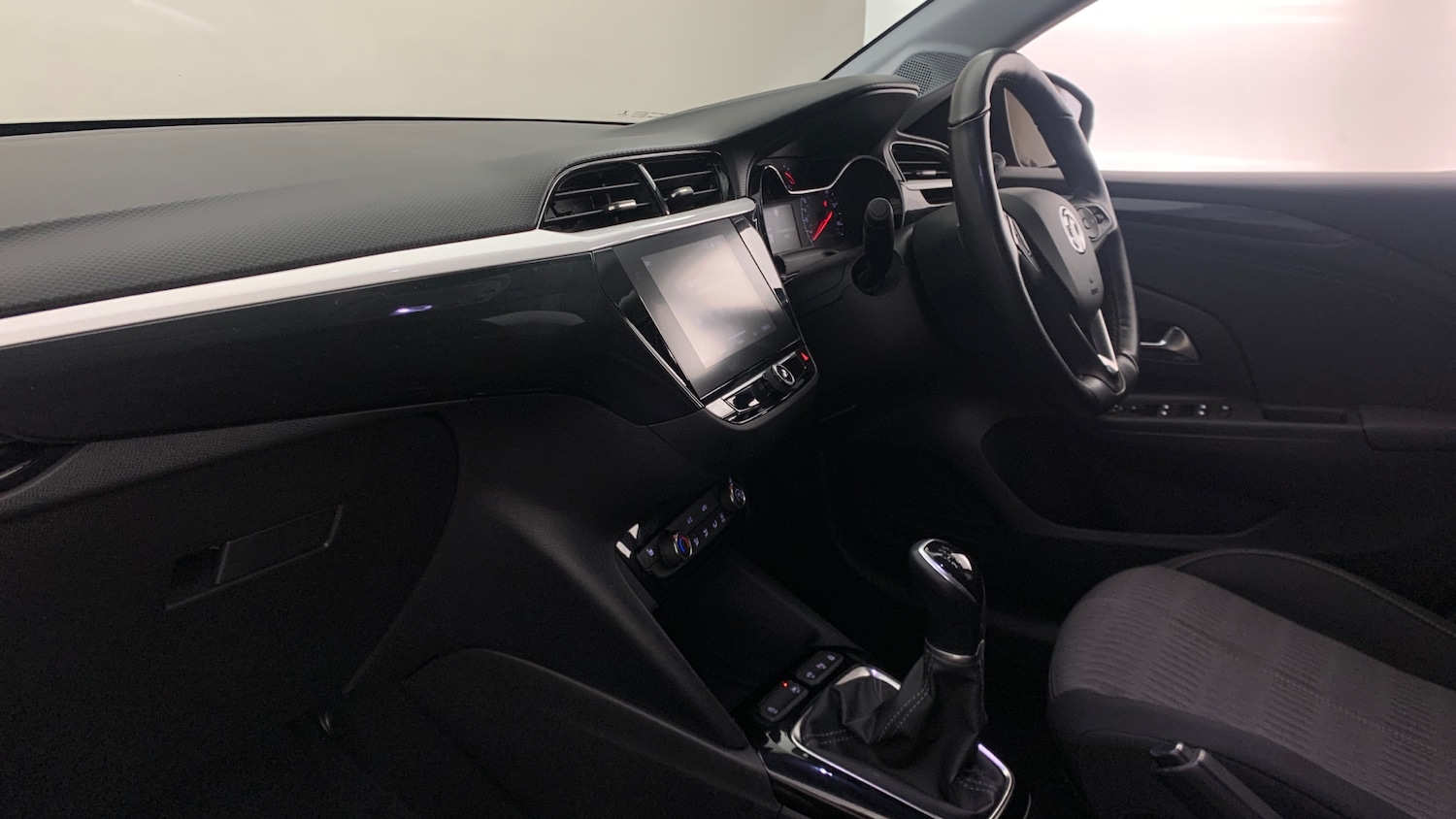 Used Vauxhall Corsa 2021 for sale - 76154015: Photo 2