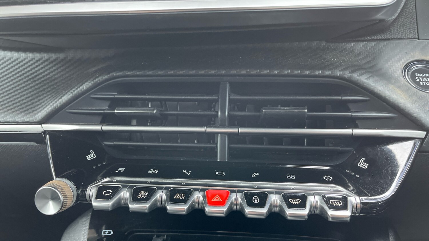 Used Peugeot 2008 2023 for sale - 76260949: Photo 31