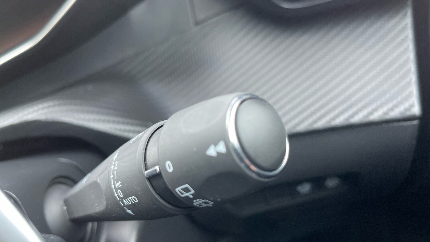 Used Peugeot 2008 2023 for sale - 76260949: Photo 32