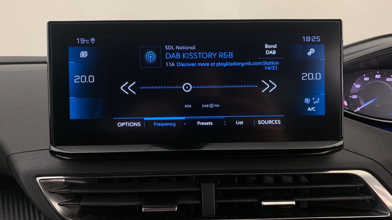 Used Peugeot 3008 2022 for sale - 77218063: Photo 24