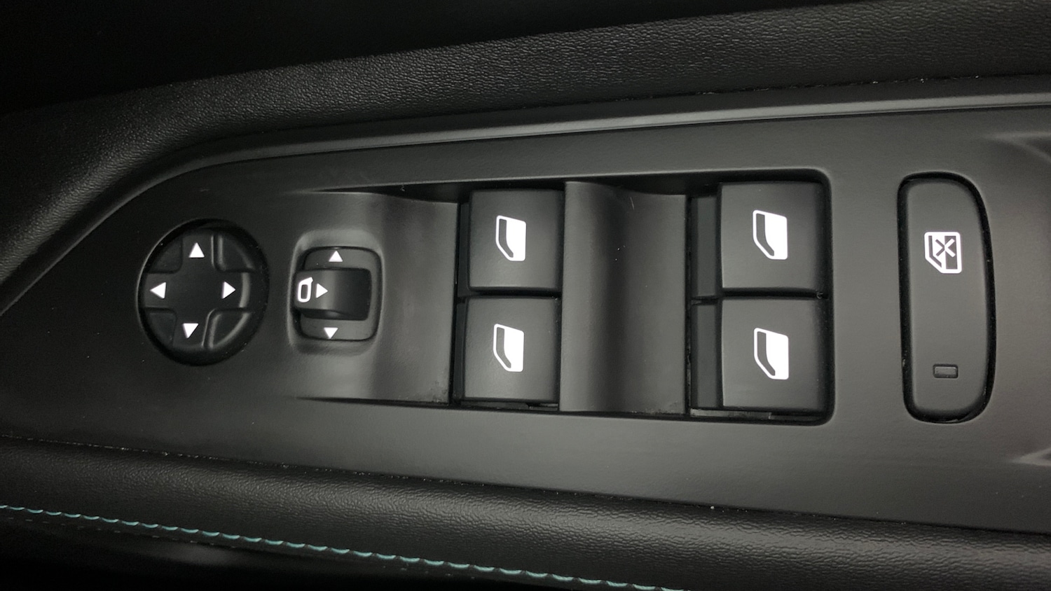 Used Peugeot 3008 2022 for sale - 77218063: Photo 38