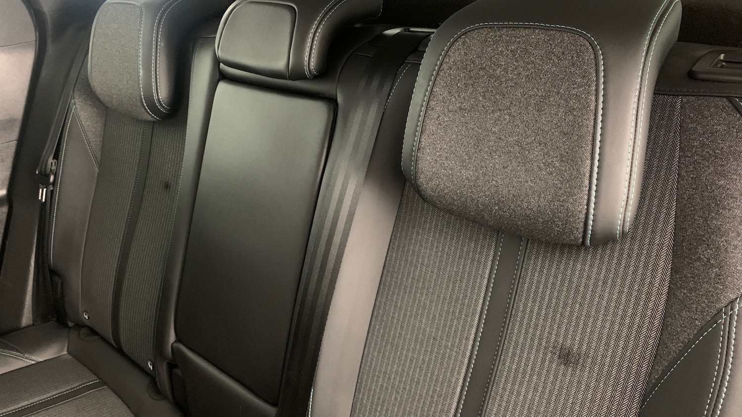 Used Peugeot 3008 2022 for sale - 77218063: Photo 8