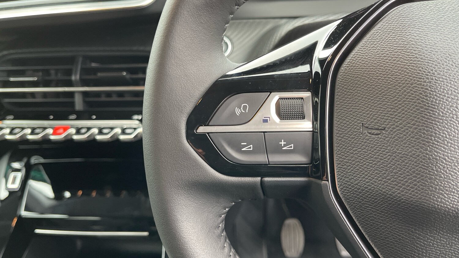 Used Peugeot 208 2024 for sale - 76447016: Photo 23