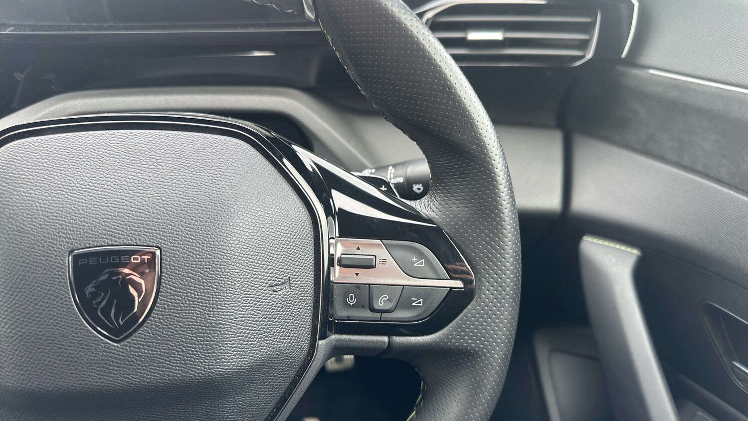 Used Peugeot 408 2024 for sale - 77497905: Photo 24