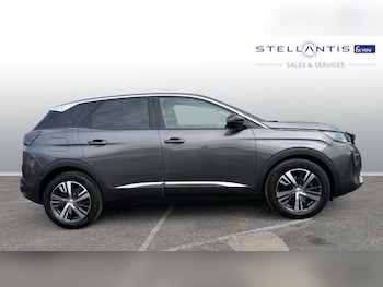 Used Peugeot 3008 2022 for sale - 76202094: Photo 2