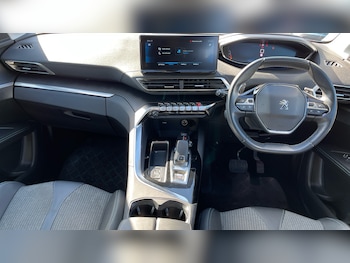 Used Peugeot 3008 2022 for sale - 76202094: Photo 4