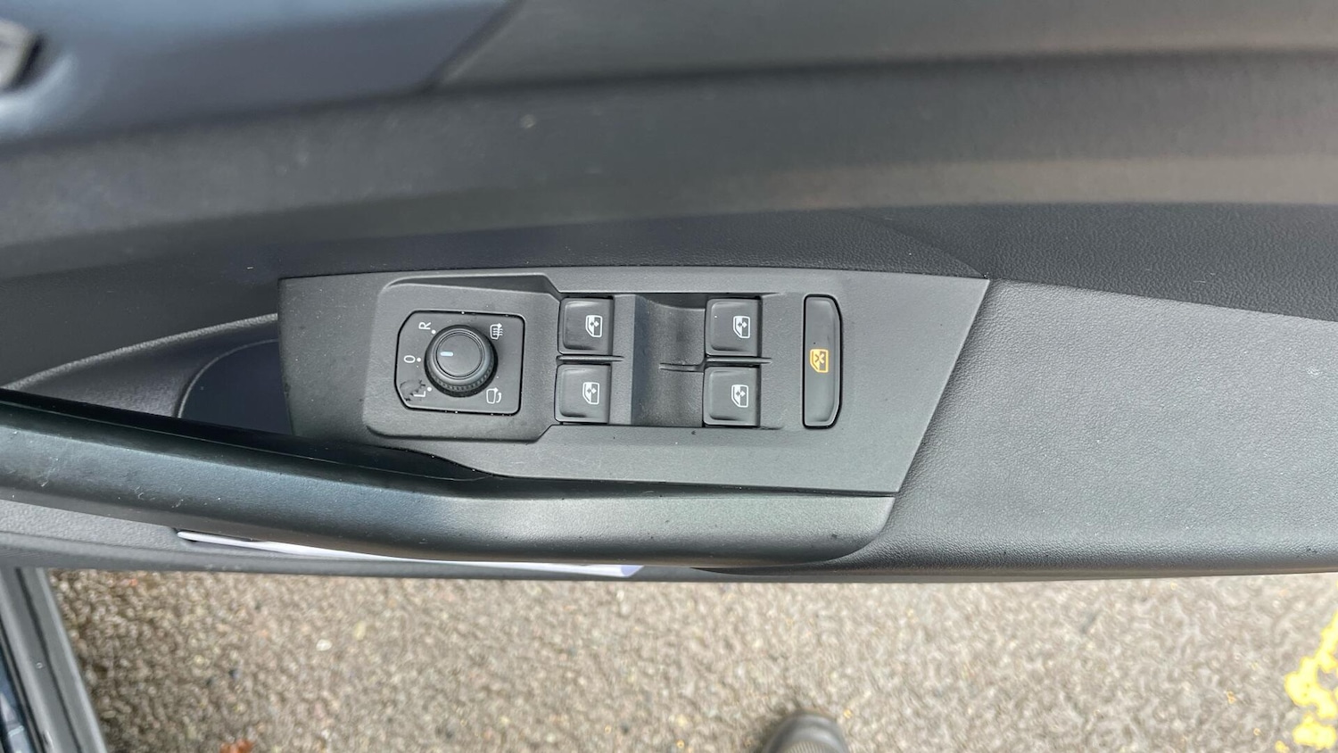 Used Volkswagen T-Cross 2022 for sale - 75966336: Photo 22