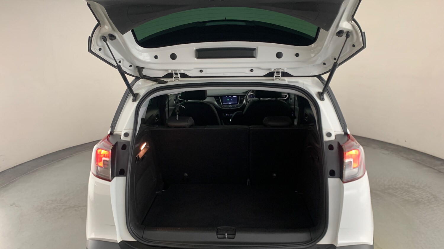 Used Vauxhall Crossland X 2018 for sale - 76241062: Photo 5