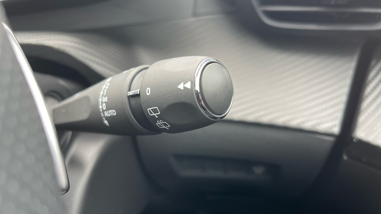 Used Peugeot 2008 2024 for sale - 76400054: Photo 28