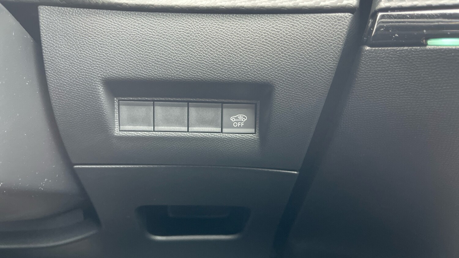 Used Peugeot 2008 2024 for sale - 76400054: Photo 32