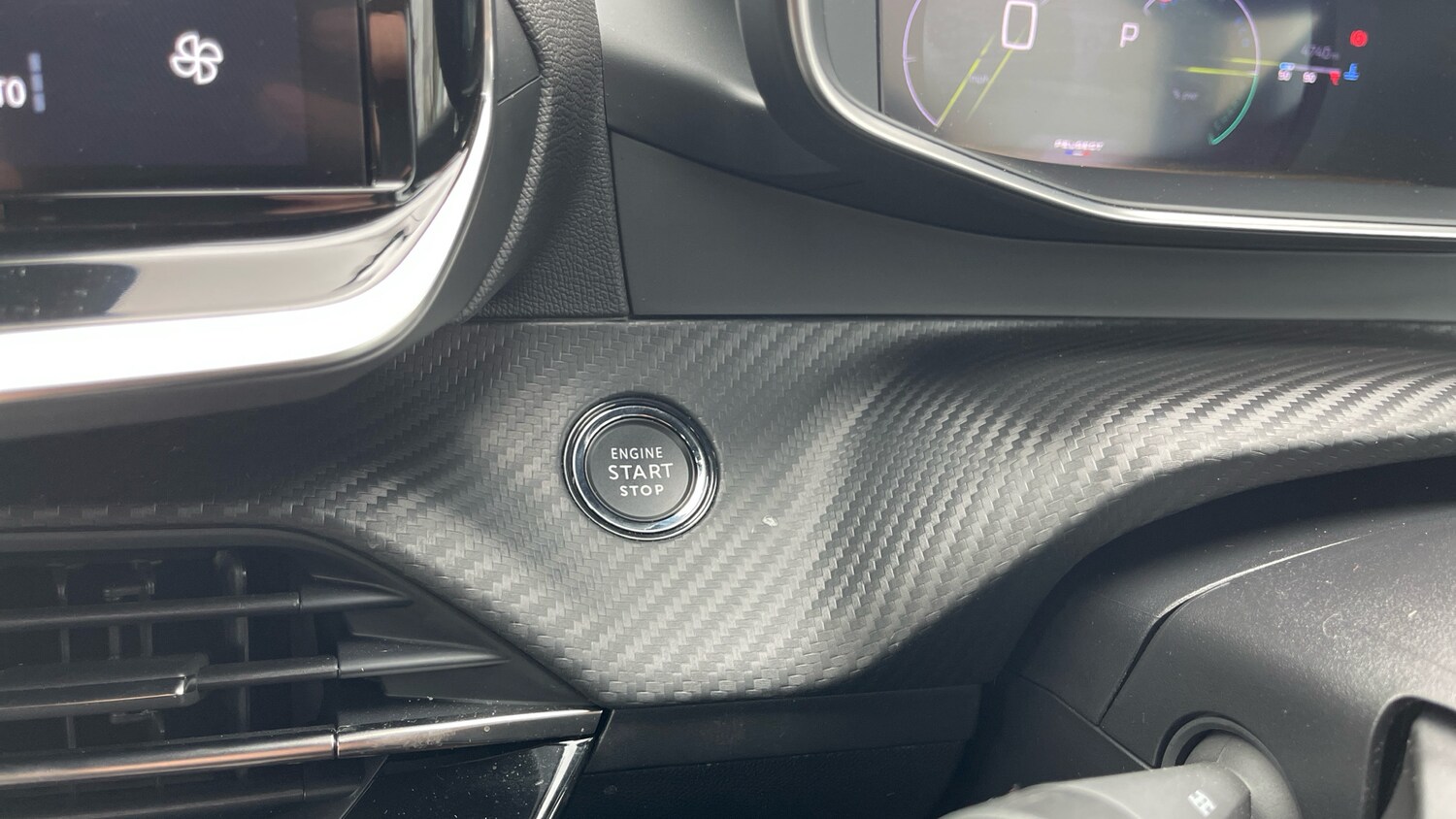 Used Peugeot 2008 2024 for sale - 76400054: Photo 37