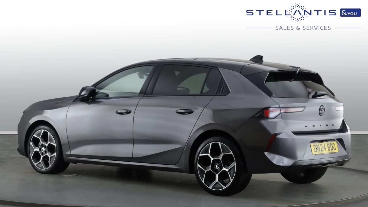 Used Vauxhall Astra 2024 for sale - 77092072: Photo 3