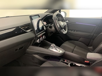 Used Renault Captur 2023 for sale - 75388939: Photo