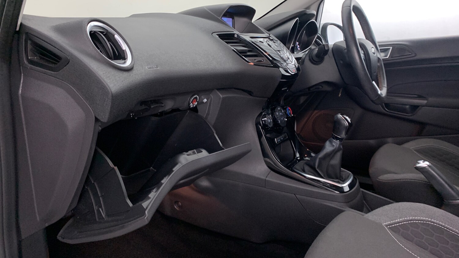 Used Ford Fiesta 2016 for sale - 78158080: Photo 43