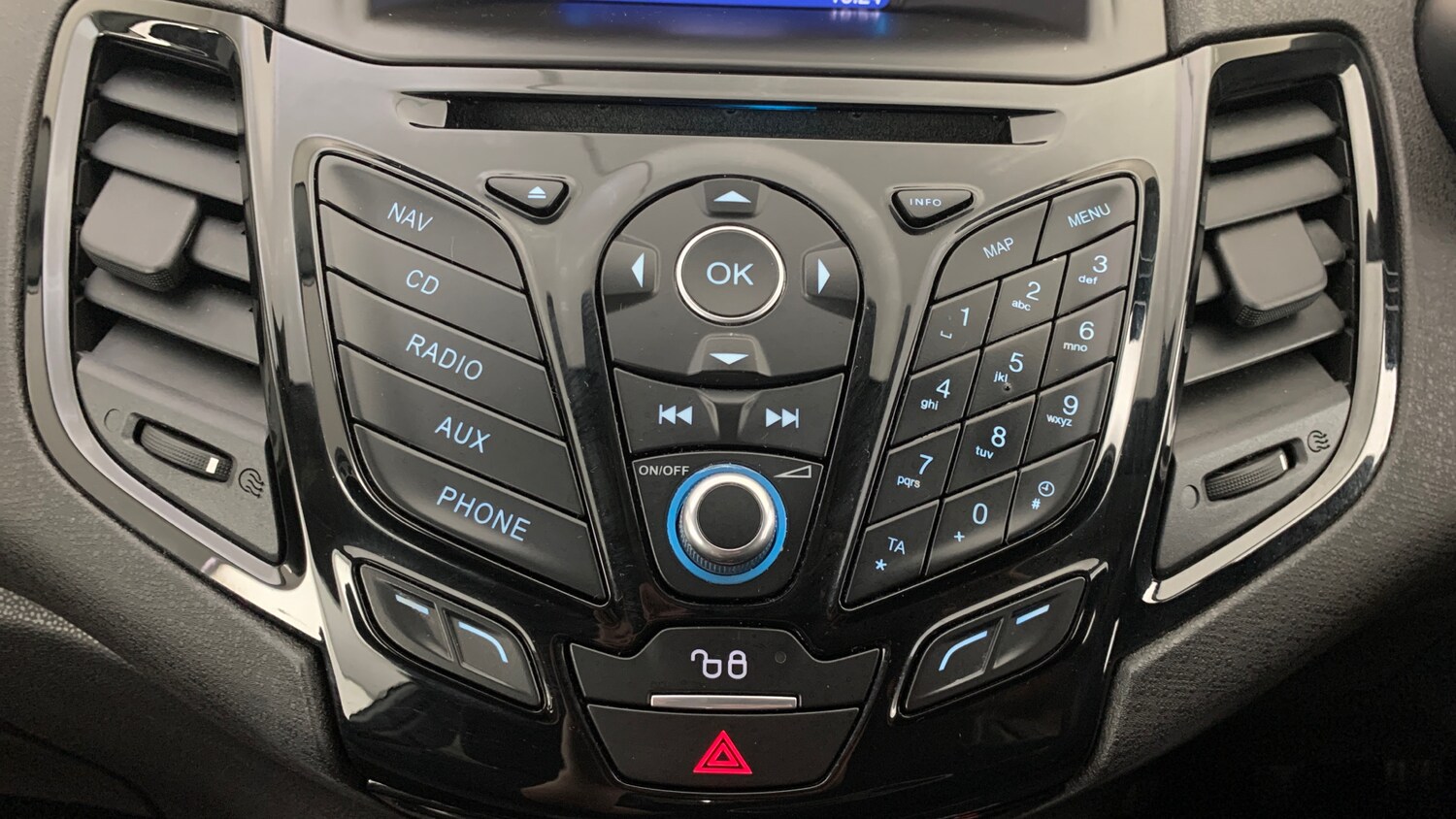 Used Ford Fiesta 2016 for sale - 78158080: Photo 47