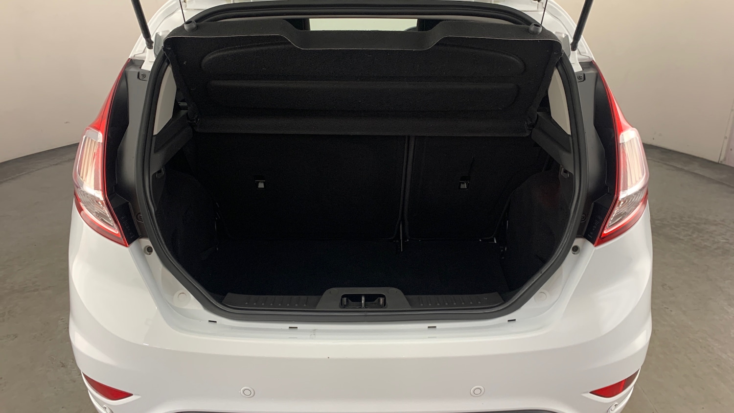 Used Ford Fiesta 2016 for sale - 78158080: Photo 5