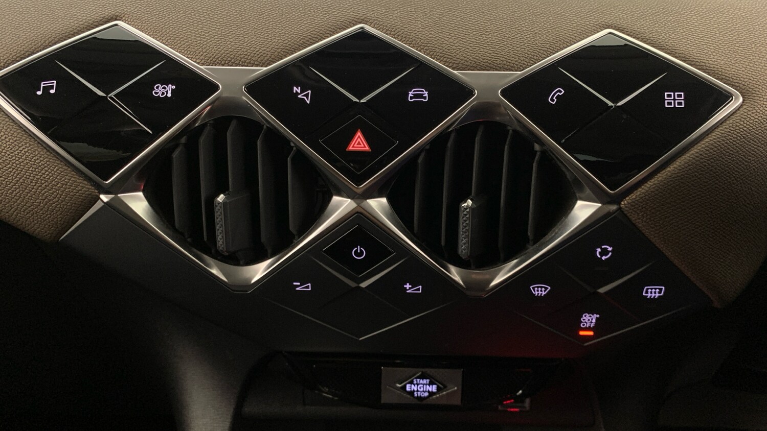 Used DS Automobiles DS 3 2021 for sale - 78171968: Photo 53