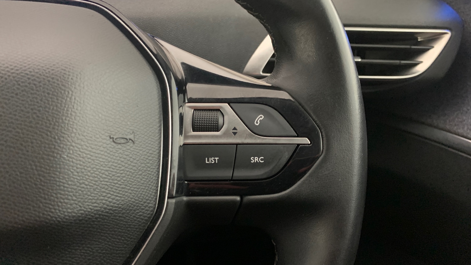 Used Peugeot 3008 2019 for sale - 76447008: Photo 18