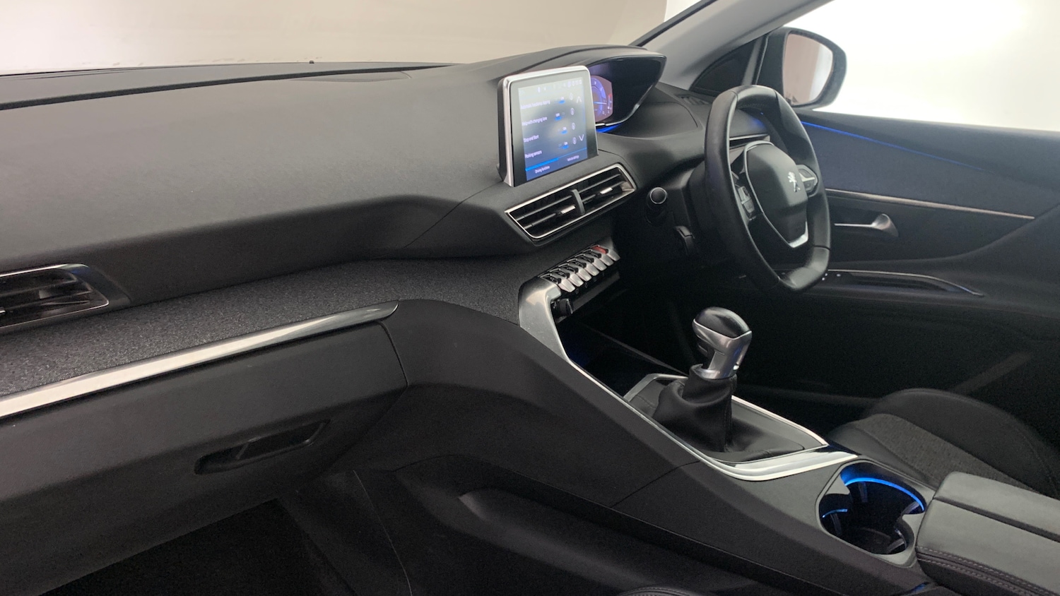 Used Peugeot 3008 2019 for sale - 76447008: Photo 2