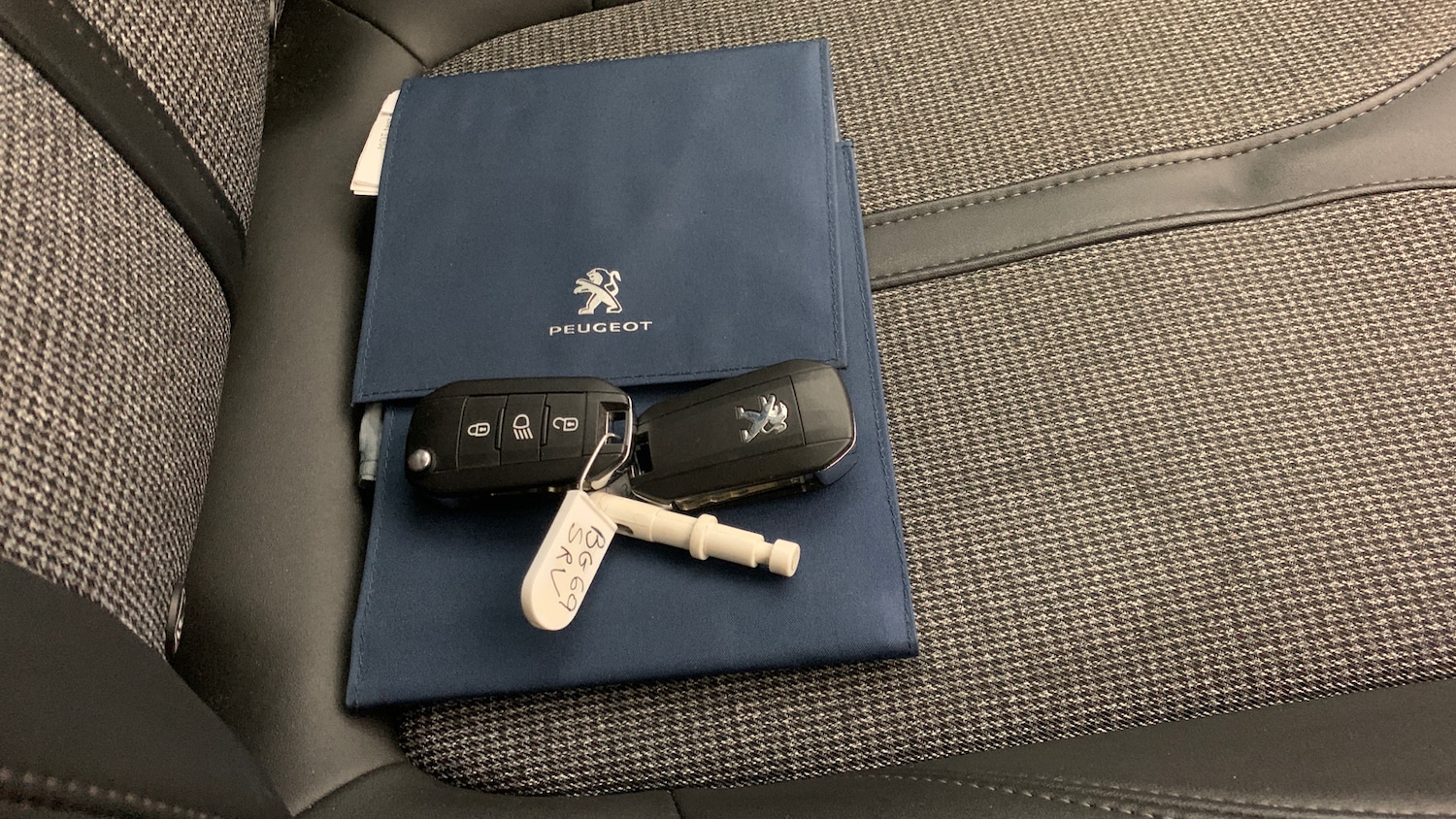 Used Peugeot 3008 2019 for sale - 76447008: Photo 37