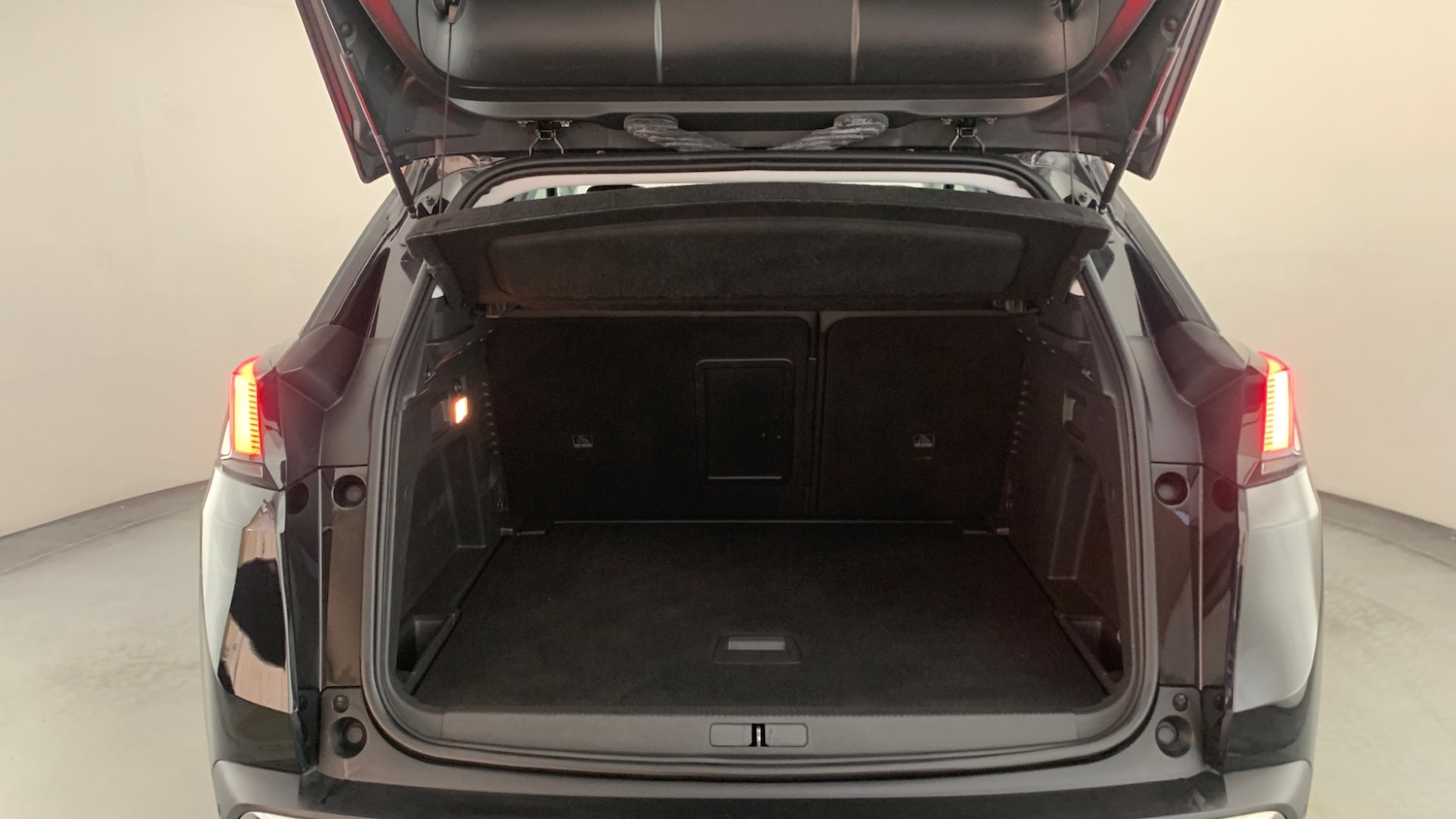 Used Peugeot 3008 2019 for sale - 76447008: Photo 5