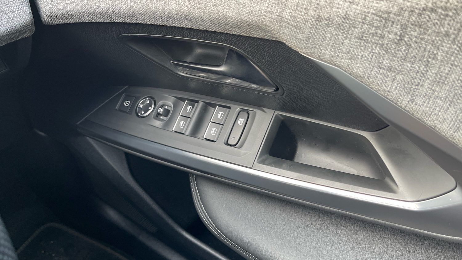 Used Peugeot 3008 2024 for sale - 76966100: Photo 22