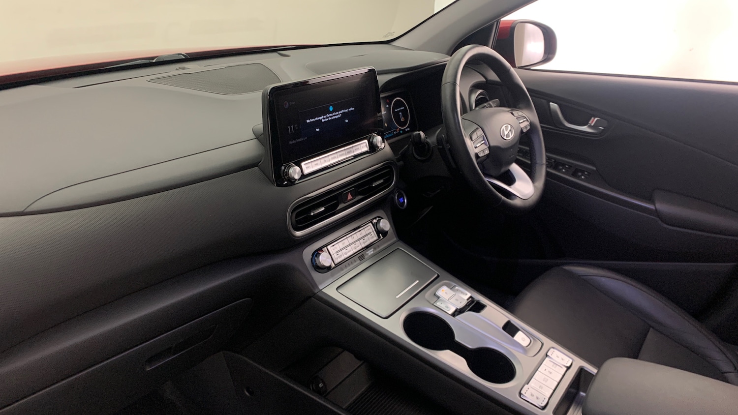 Used Hyundai KONA 2022 for sale - 76754162: Photo 2